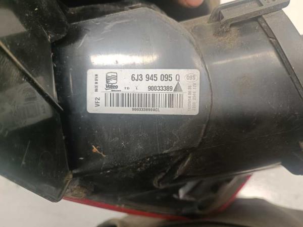 FEU ARRIERE GAUCHE SEAT - Vue 3